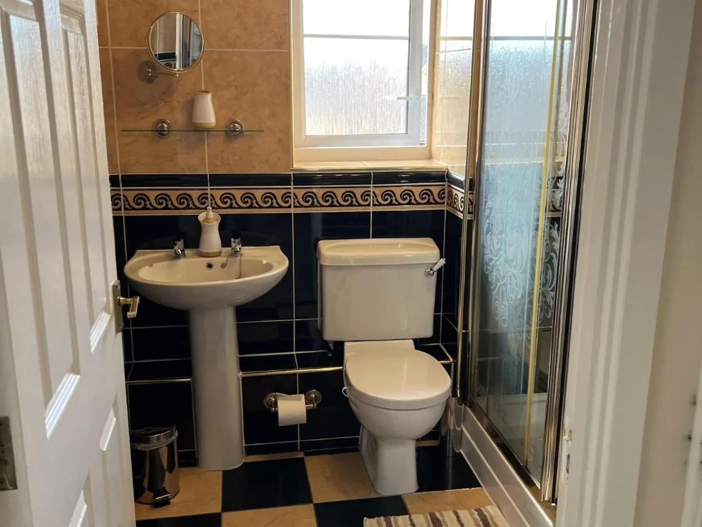 Campbell Apartment Cardiff