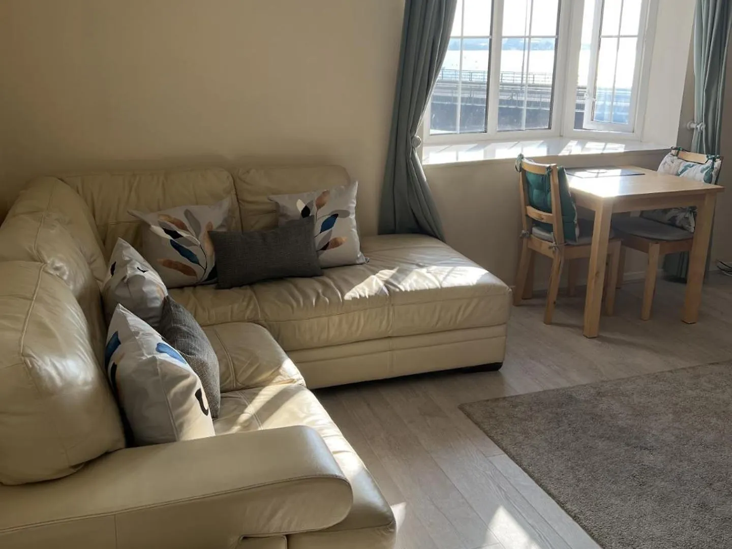 Campbell Apartment Cardiff